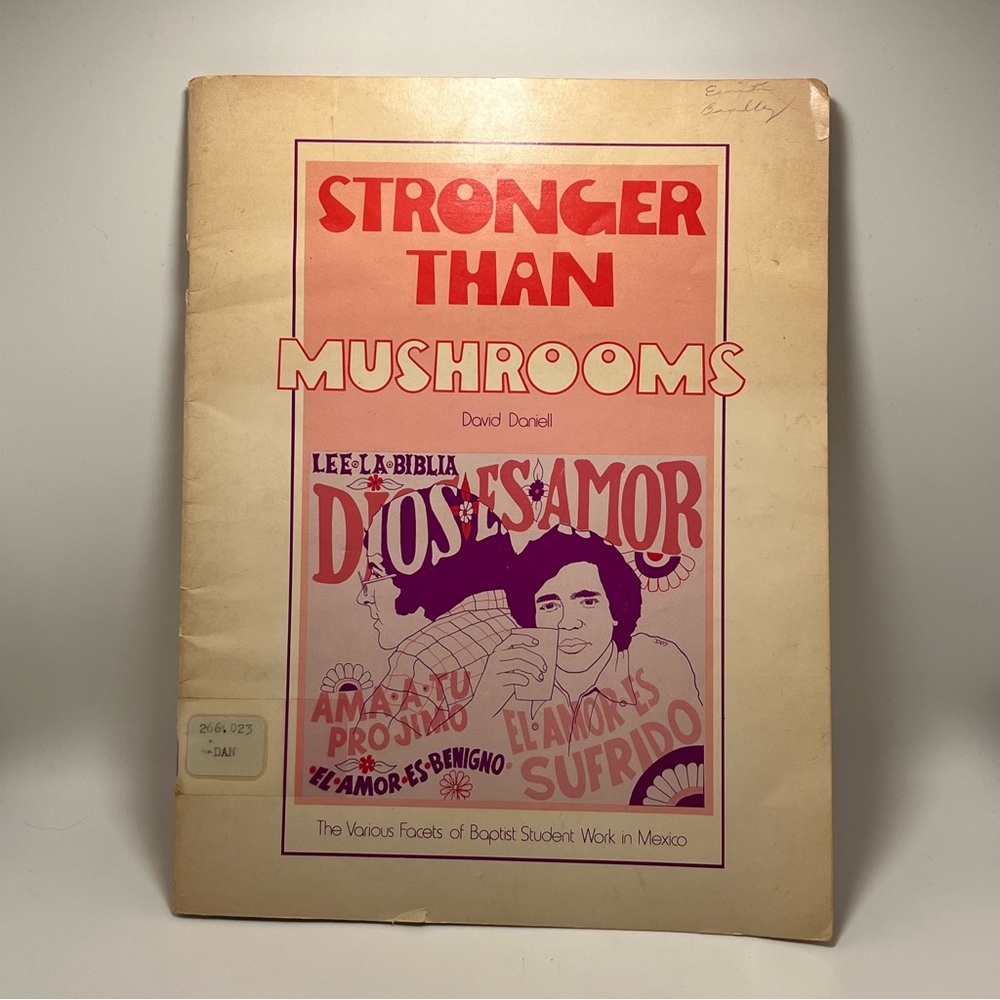 Vintage 70s Stronger Than Mushrooms Dios Es Amor Library Christian Book Magazine